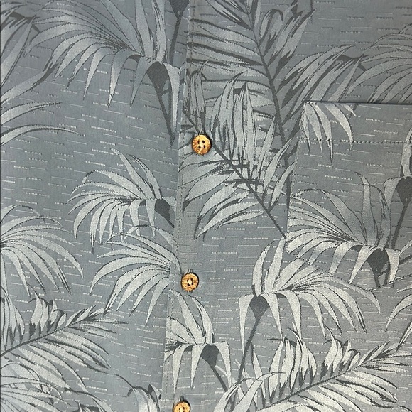 Blue Leaf Print Button-Up Shirt - Picture 6 of 14